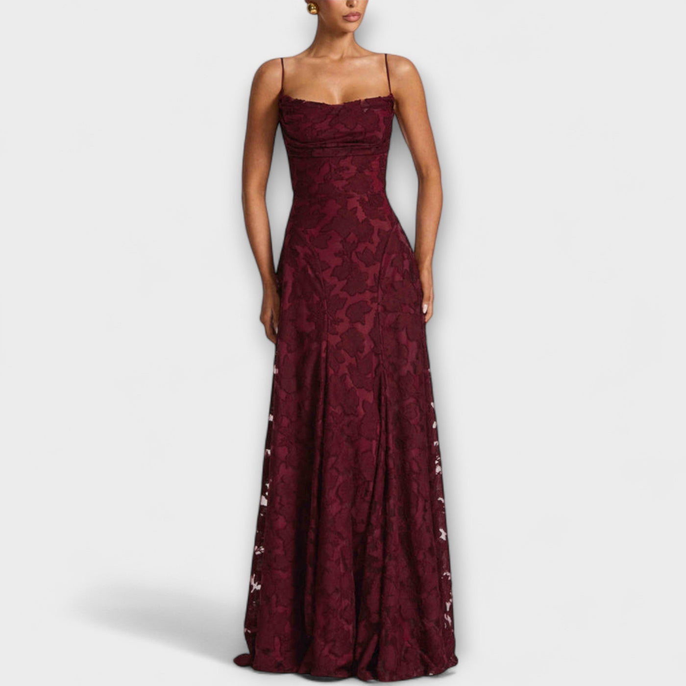 Elegancka koronkowa sukienka maxi w kwiaty