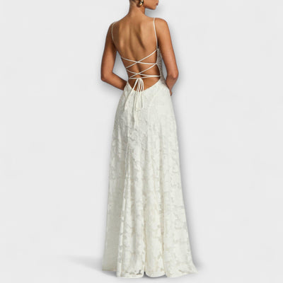 Elegancka koronkowa sukienka maxi w kwiaty