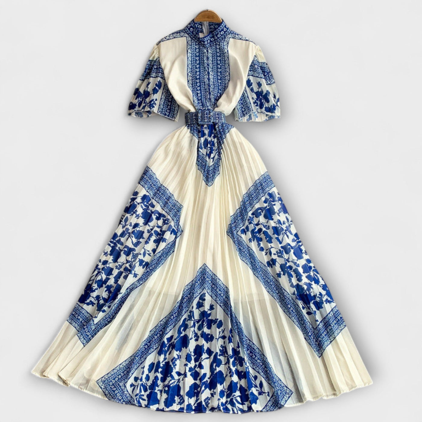Sukienka inspirowana stylem vintage