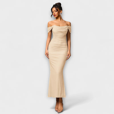 Sukienka bodycon z marszczeniami na ramionach