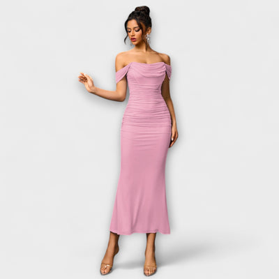 Sukienka bodycon z marszczeniami na ramionach