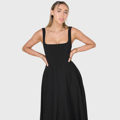 Elegancka sukienka bez rękawów