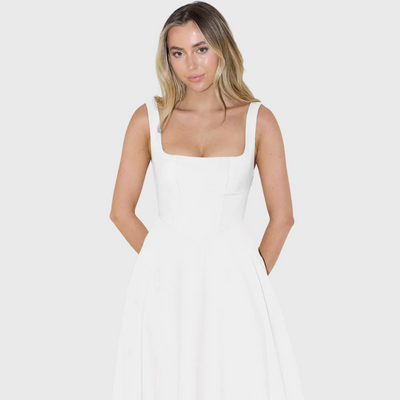 Elegancka sukienka bez rękawów