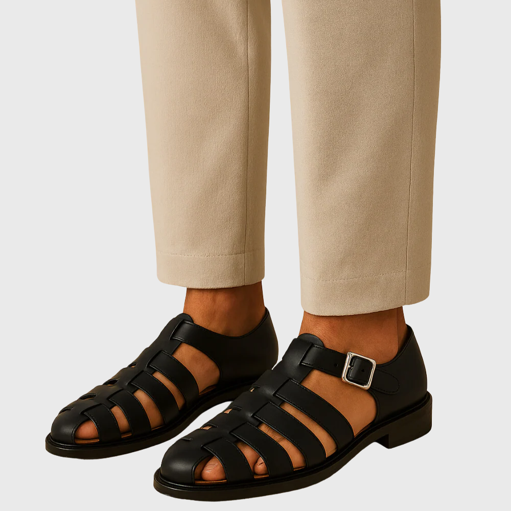 Zamknięte sandały z elegancką klamrą