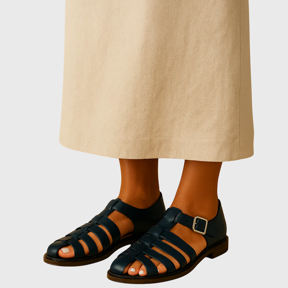 Zamknięte sandały z elegancką klamrą