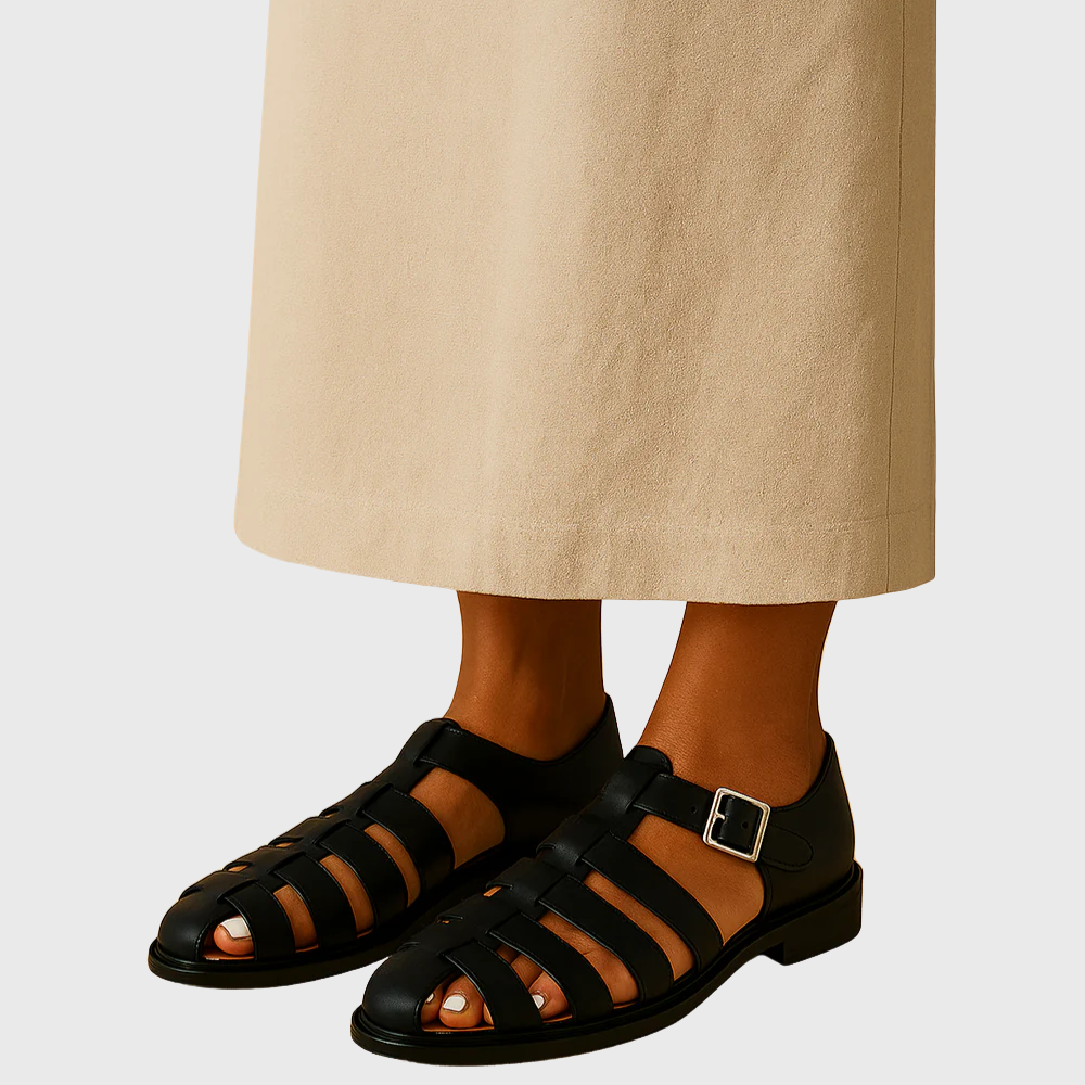 Zamknięte sandały z elegancką klamrą