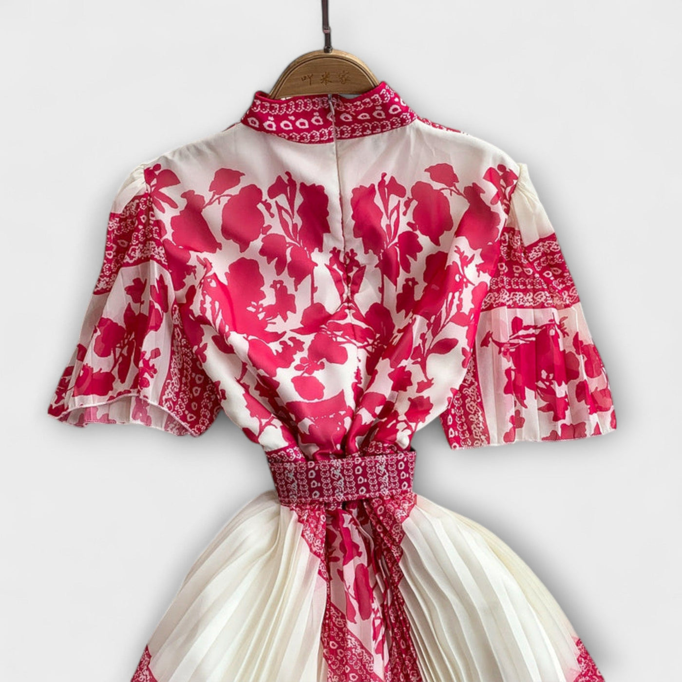 Sukienka inspirowana stylem vintage