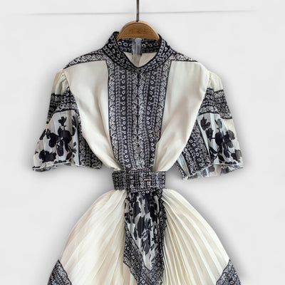 Sukienka inspirowana stylem vintage