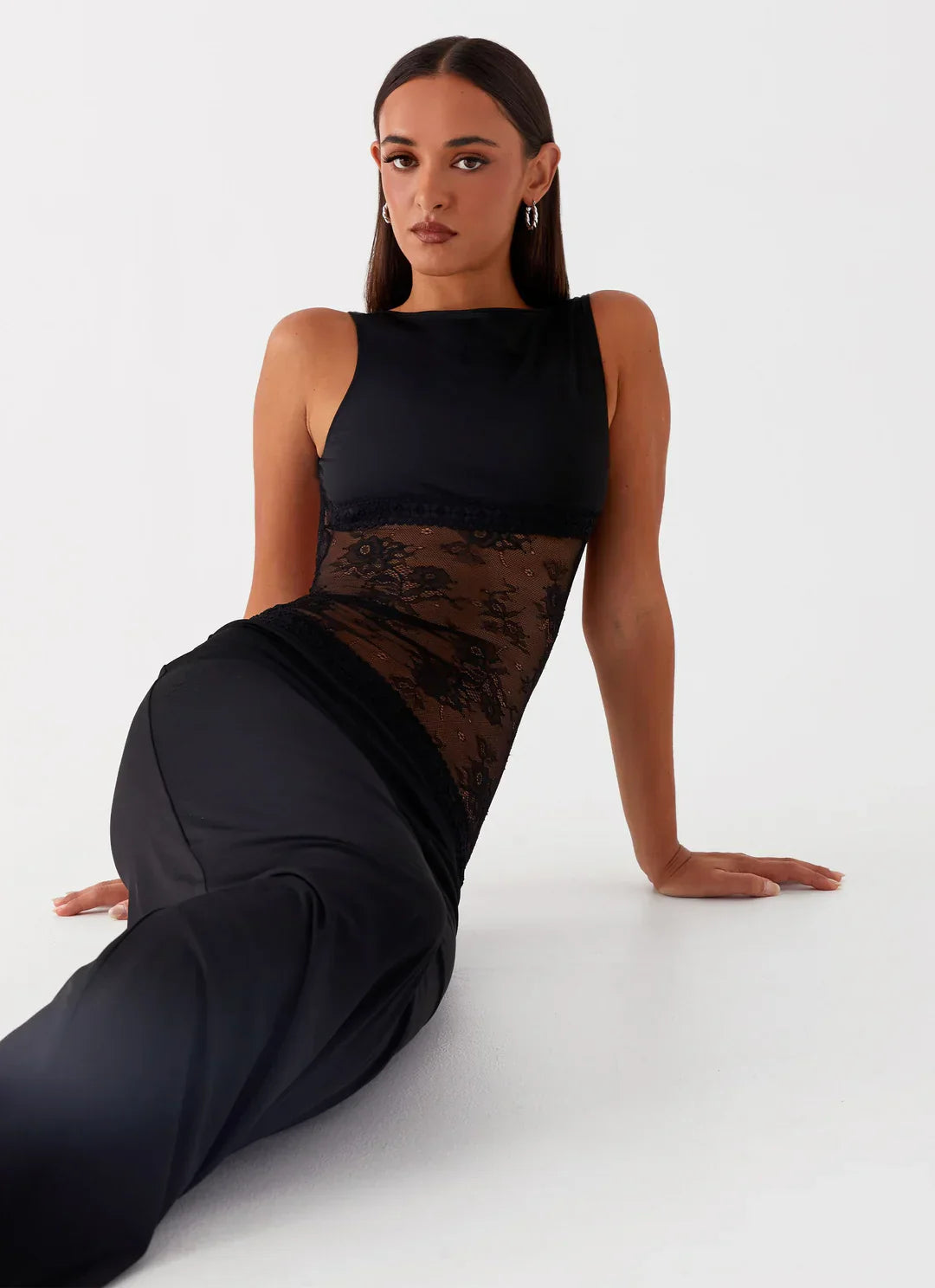 Giulia™ | Długa Sukienka z Eleganckimi Detalami